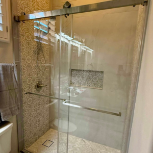 Lynx 1/4" Barn Door Shower Double Slide Complete with Glass LYNX6080